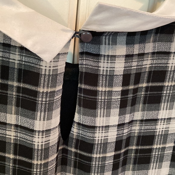 FOREVER21💫 Women’s Gray/Black Plaid White Collar Sleeveless Flowy Mini Dress - Picture 13 of 14